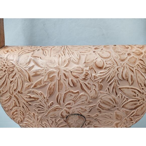 Patricia Nash Saddle Tan Leather Rosolini Tooled Buckle Flap Crossbody Bag EUC - Picture 4 of 16